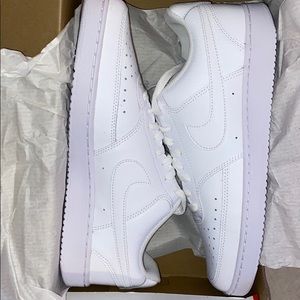 NIKE Court Vision Low White Sneakers size 9 Available